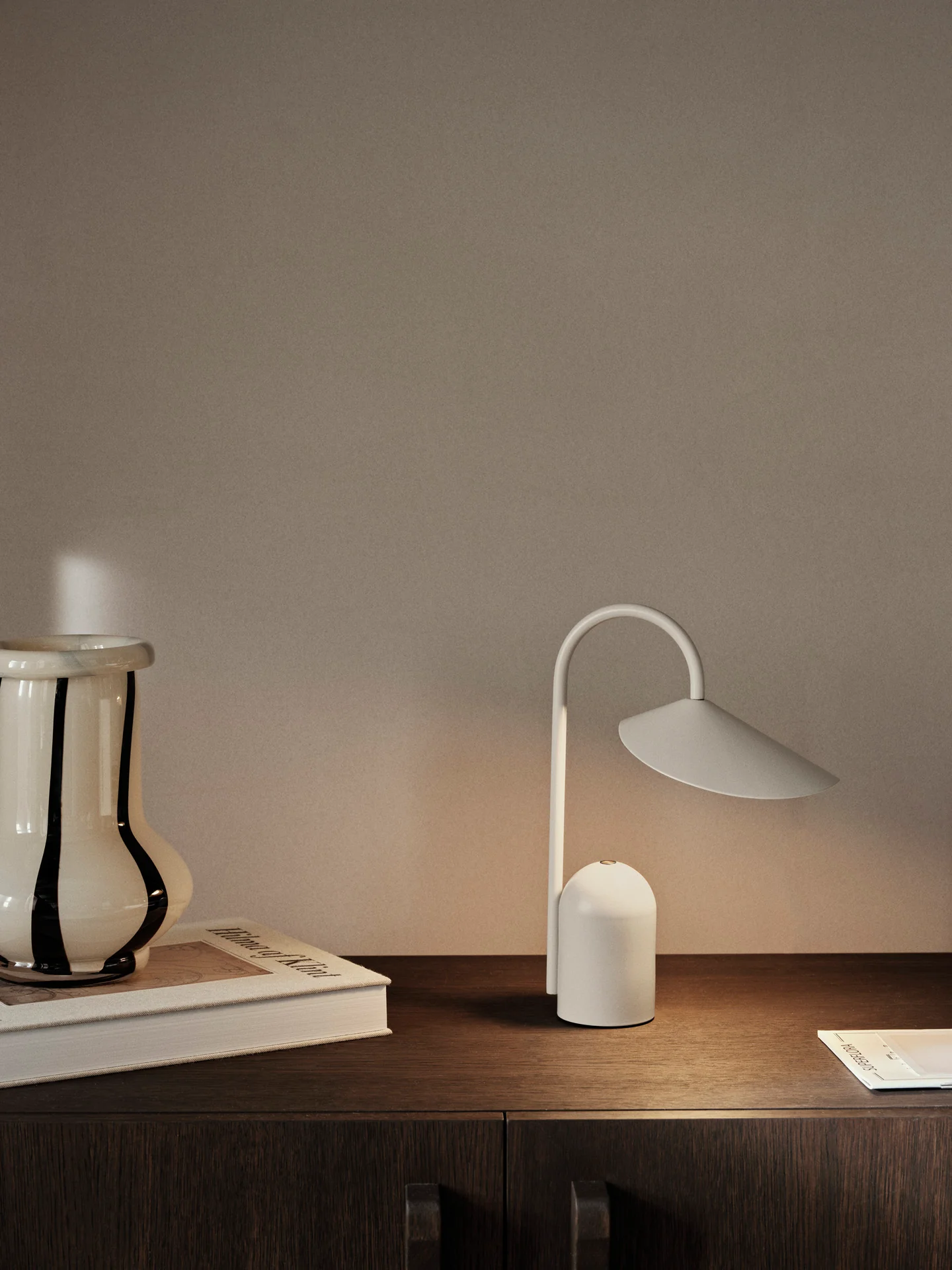 Arum Portable Lamp - Cashmere - Image 4