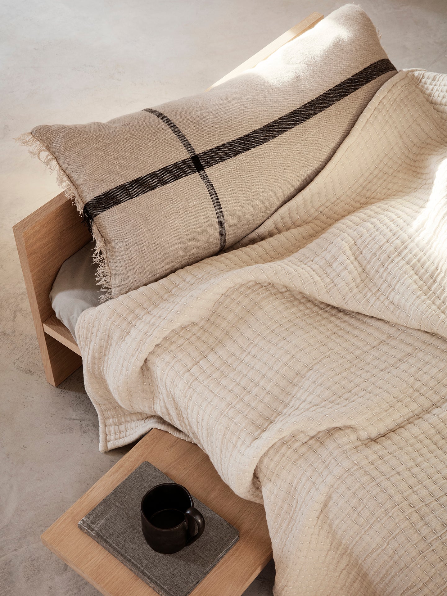 Calm Cushion - Long - Camel/Black - Image 2