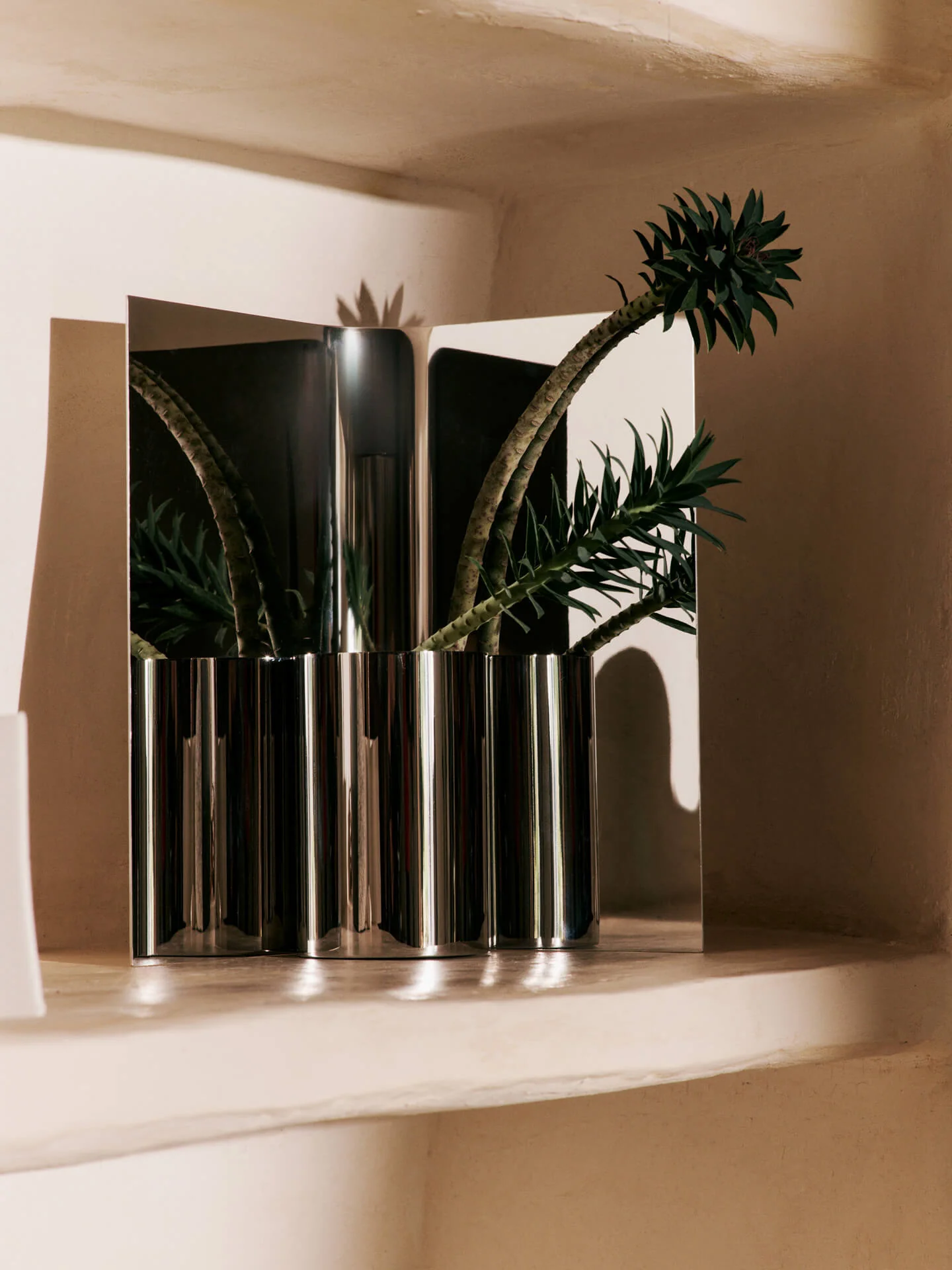 Eddy Vase - Mirror Polished - Image 3