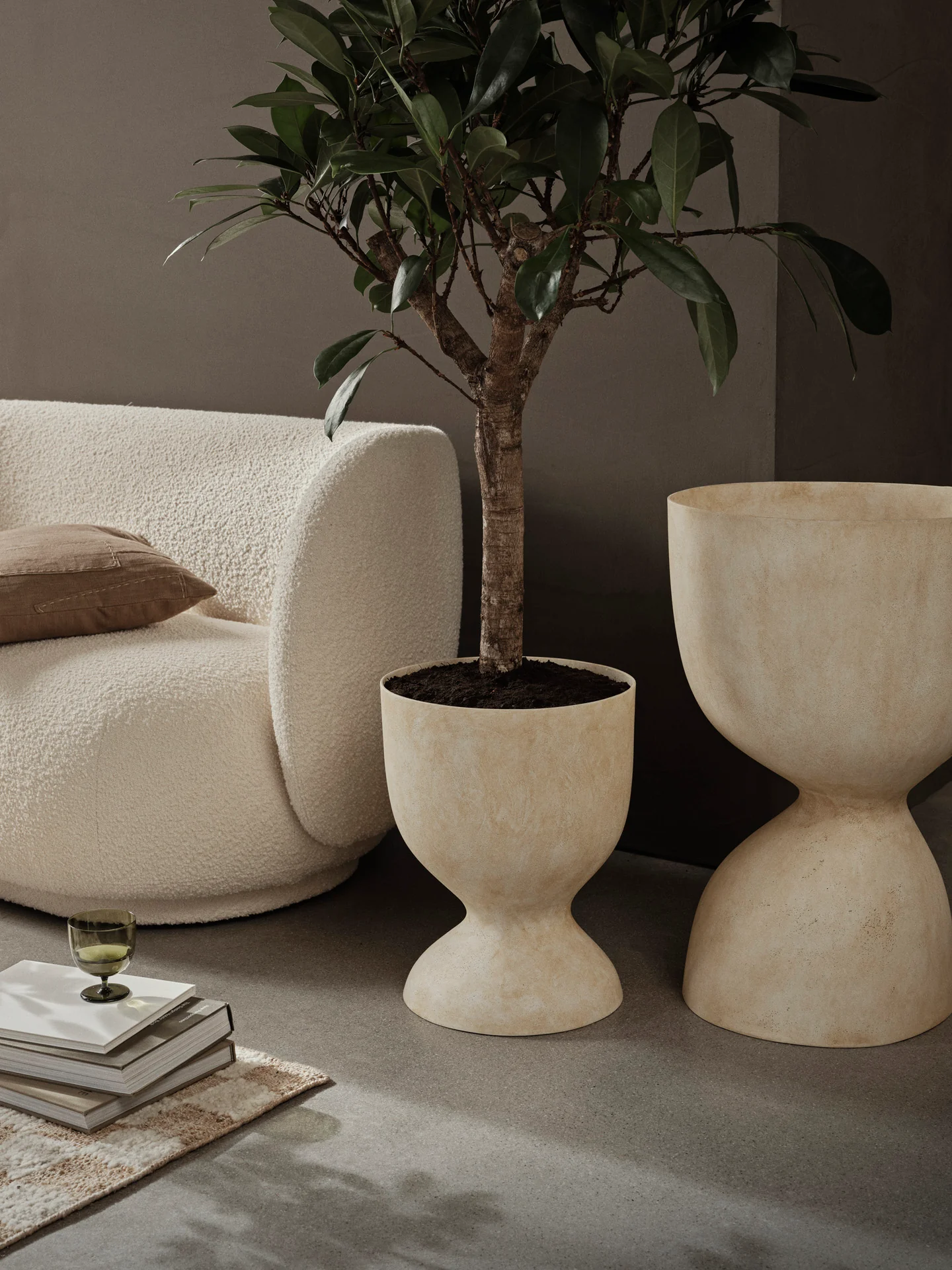 Evoke Pot - Medium - Warm Sand - Image 2
