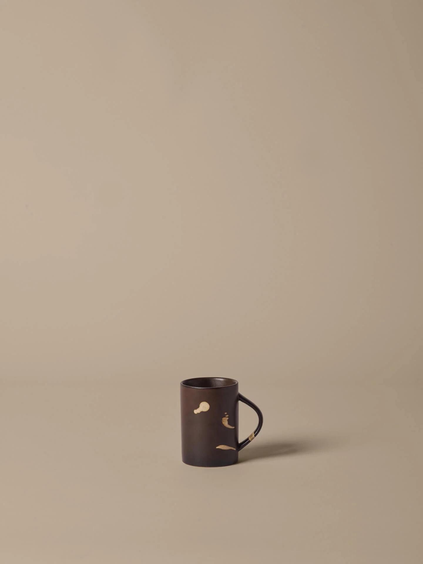 Koyo Mug - Dark Brown/Buff - Image 2