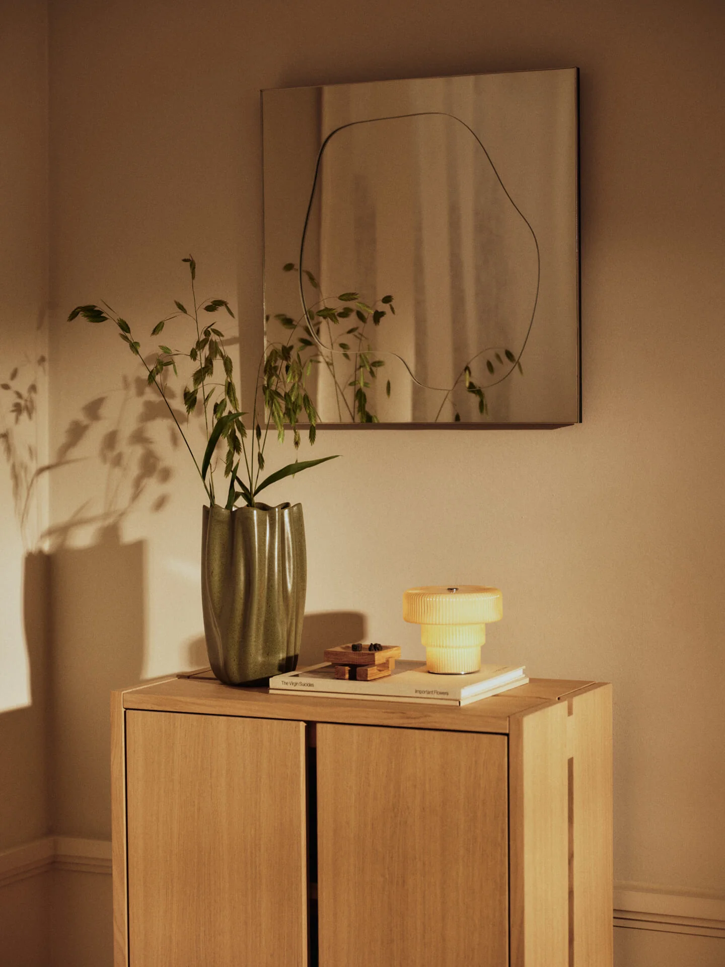 Nium Vase - Dark Sage - Image 2
