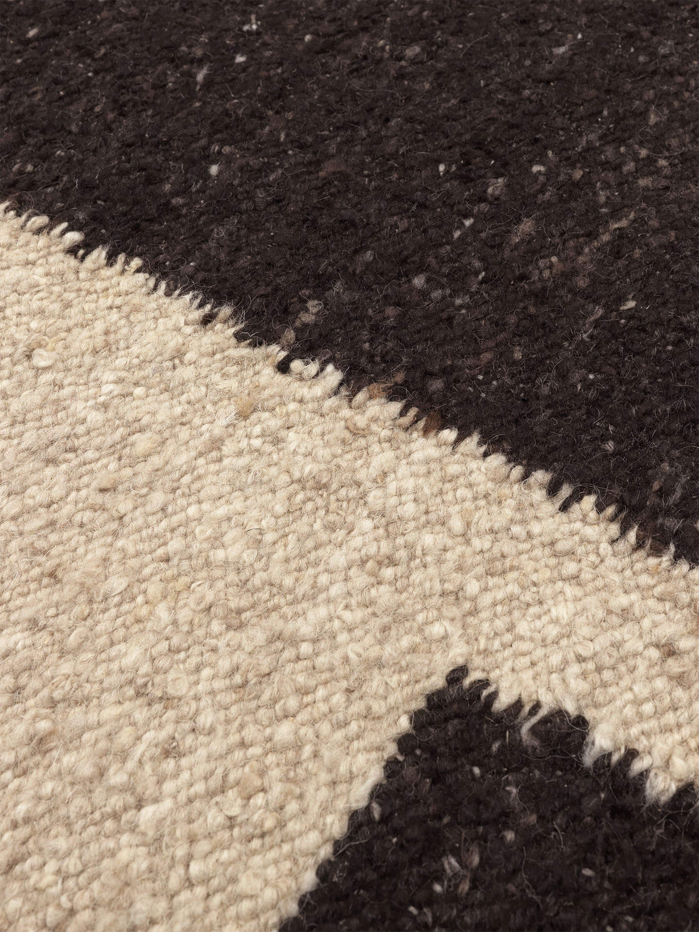 Piece Rug - Off-White/Coffee - Image 4