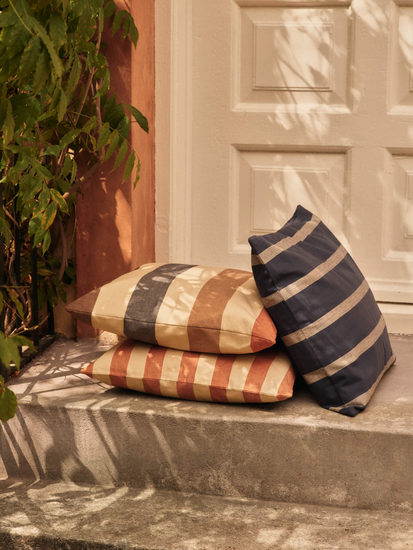 Strand Outdoor Cushion - Burnt Ochre/Parchment - Image 2