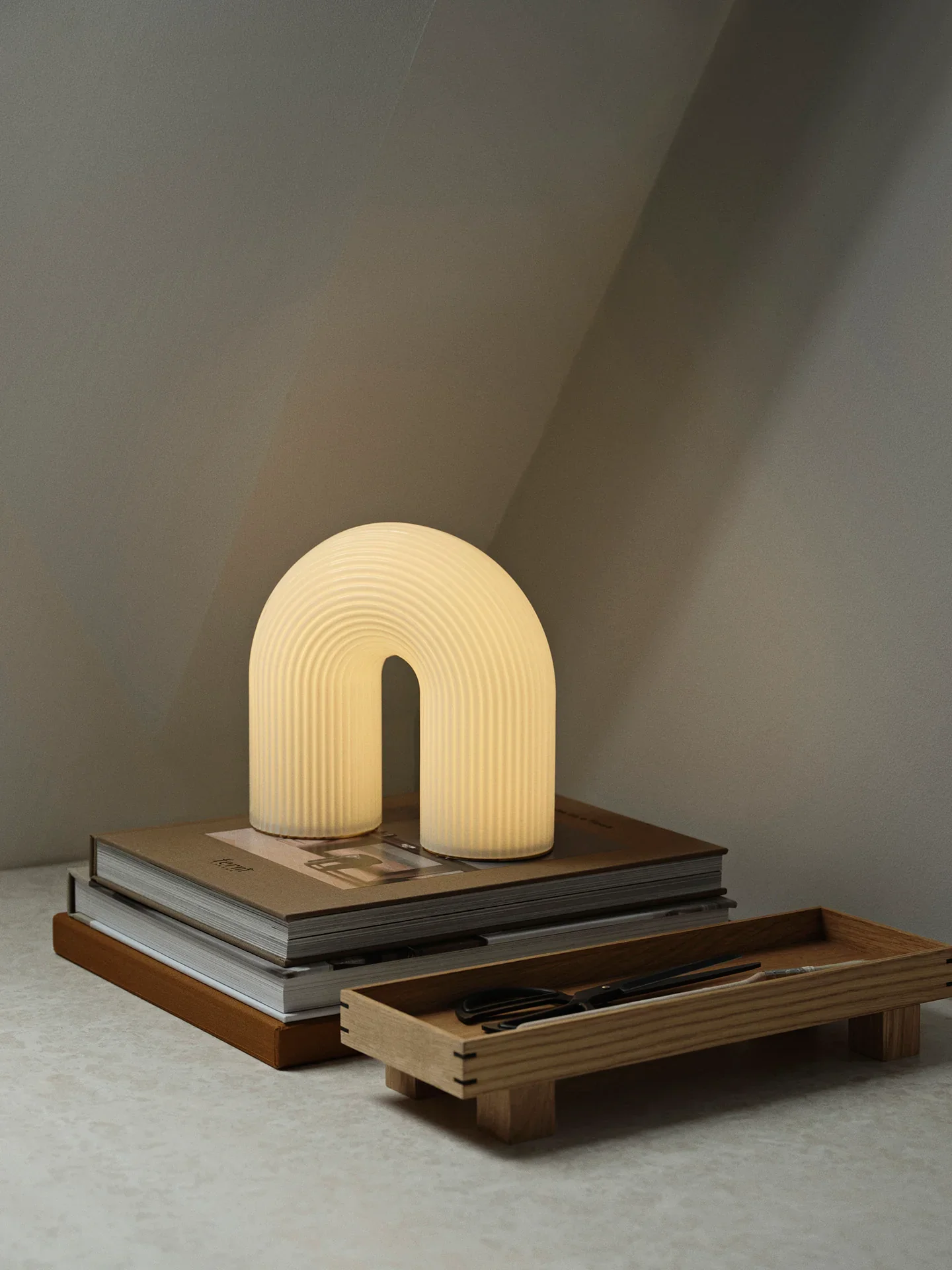 Vuelta Table Lamp - White - UL - Image 4